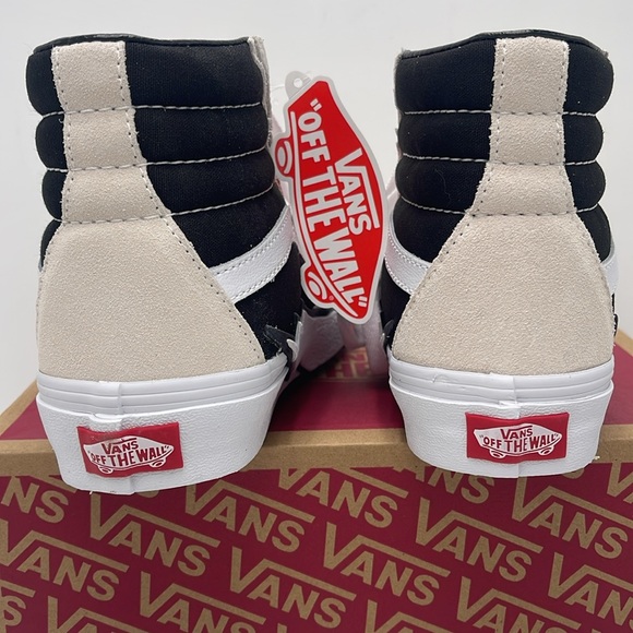 Vans WMNS High-Top Sneakers in Black White Sk8-Hi Bolt
Antique White/Black - Picture 13 of 16